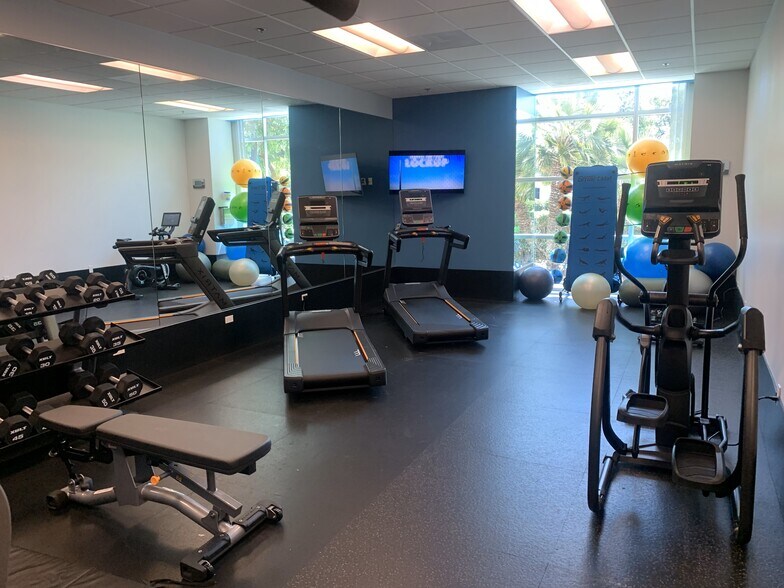 5901 Priestly Dr, Carlsbad, CA à louer - Photo intérieure - Image 2 de 9