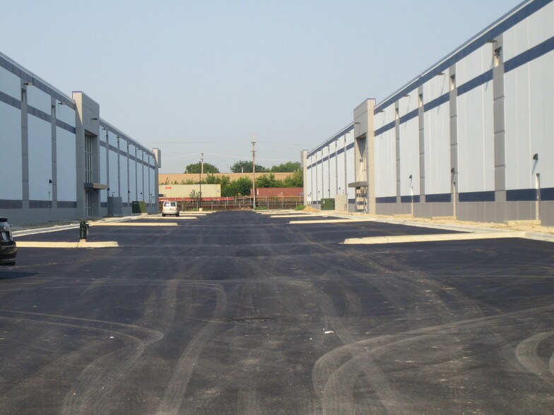 3710 River Rd, Franklin Park, IL for lease - Building Photo - Image 2 of 8