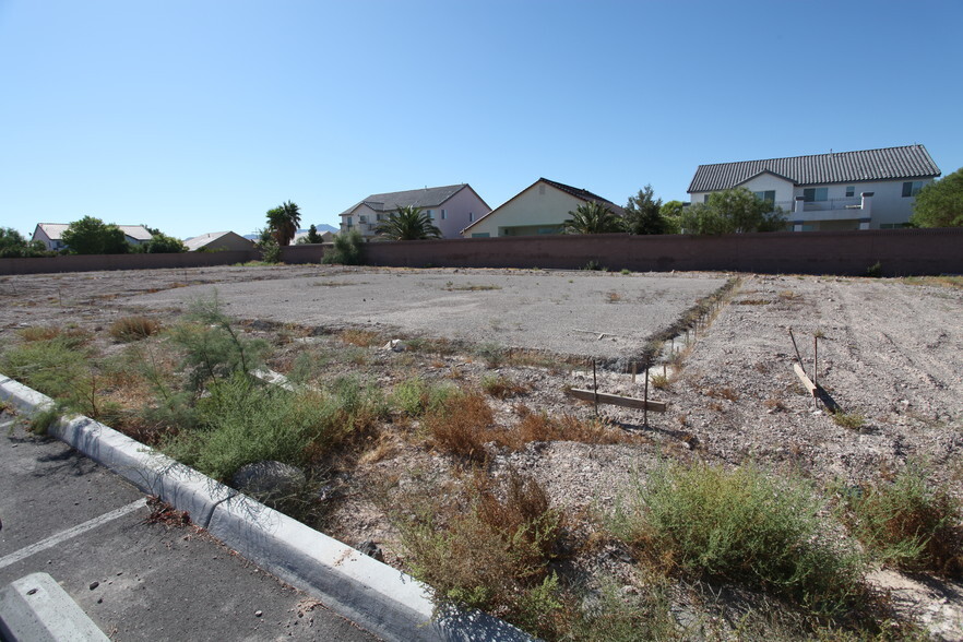 9840 Gilespie St, Las Vegas, NV for sale - Primary Photo - Image 1 of 3