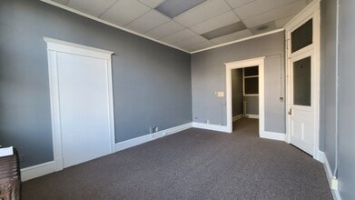 174-188 NE Commercial St, Salem, OR for lease Interior Photo- Image 2 of 4