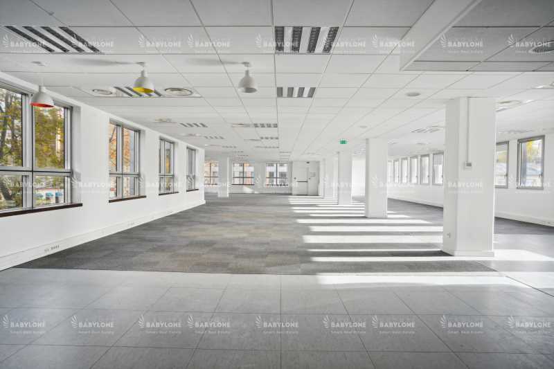 Office in Montreuil for sale - Interior Photo - Image 2 of 12
