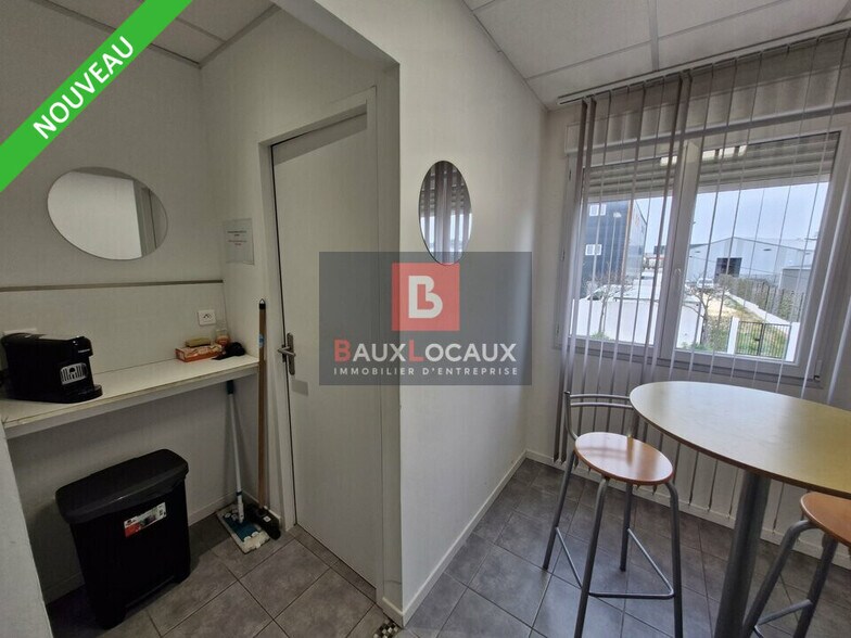 Office in Fos-sur-Mer for lease - Interior Photo - Image 3 of 6