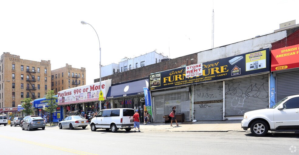 900 E Tremont Ave, Bronx, NY à louer - Photo du bâtiment - Image 2 de 2