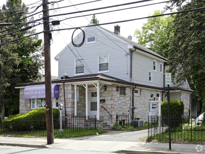 648 Lafayette Ave, Hawthorne, NJ à vendre - Photo principale - Image 1 de 1