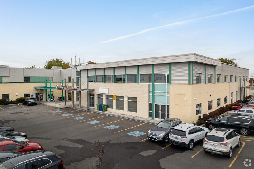 8550-8560 Boul Newman, Montréal, QC à louer - Photo du bâtiment - Image 1 de 3