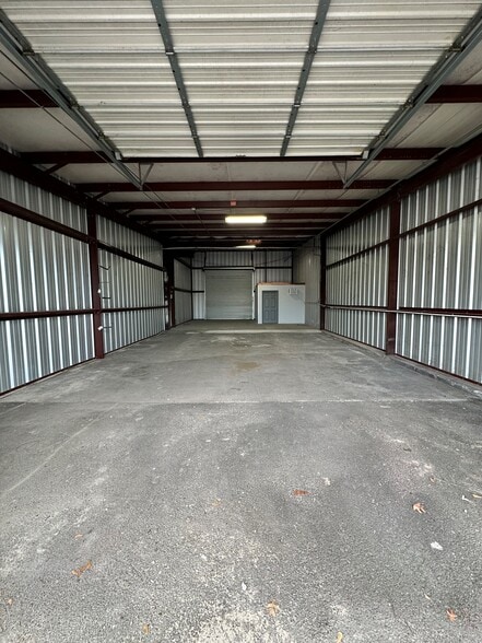 16261 Hollister St, Houston, TX for lease - Building Photo - Image 3 of 25