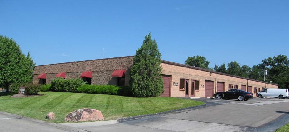 16201-16233 Westwoods Business Park, Ellisville, MO à louer - Photo principale - Image 1 de 2