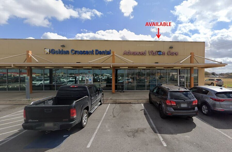 1505 E Rio Grande, Victoria, TX à louer - Photo du bâtiment - Image 2 de 4