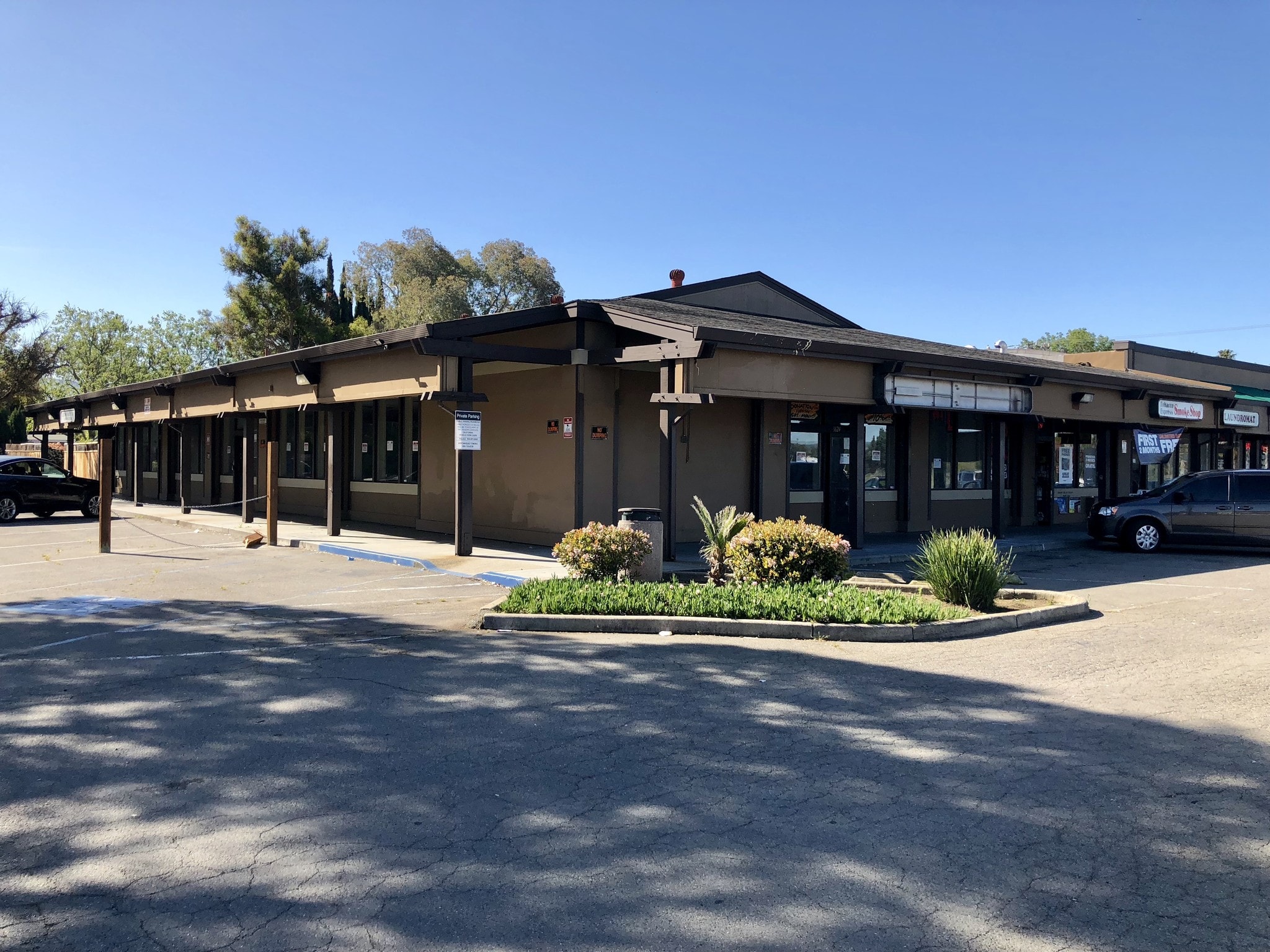 3606-3626 Willow Pass Rd, Concord, CA for lease Primary Photo- Image 1 of 5