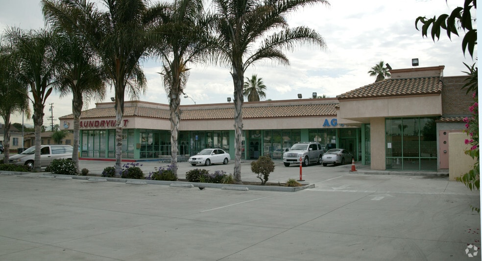 3542-3546 E Imperial Hwy, Lynwood, CA à louer - Photo du bâtiment - Image 2 de 2