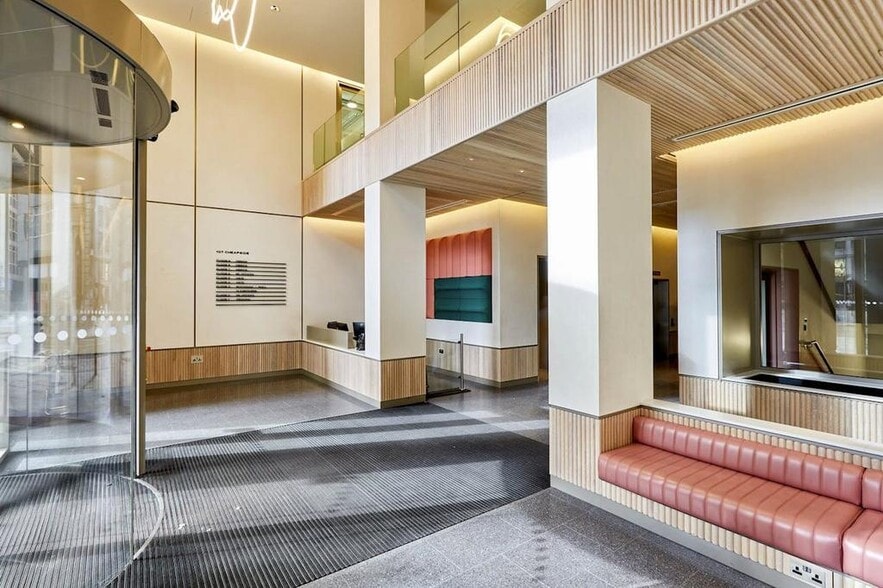 107 Cheapside, London for lease - Building Photo - Image 3 of 22