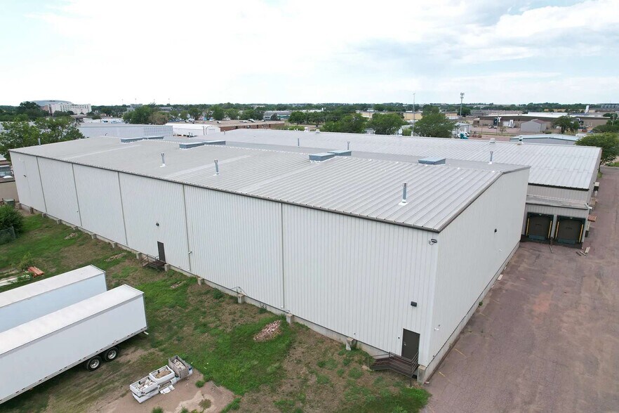 808 W Cherokee St, Sioux Falls, SD à louer - Photo du bâtiment - Image 2 de 8