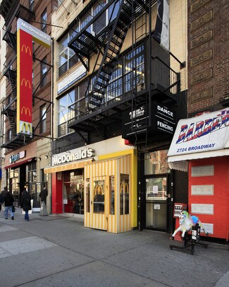 Plus de détails pour 2726 Broadway, New York, NY - Commerce de détail à louer
