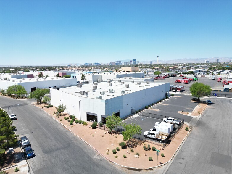3201 Technology Ct, Las Vegas, NV à louer - Photo du bâtiment - Image 1 de 7