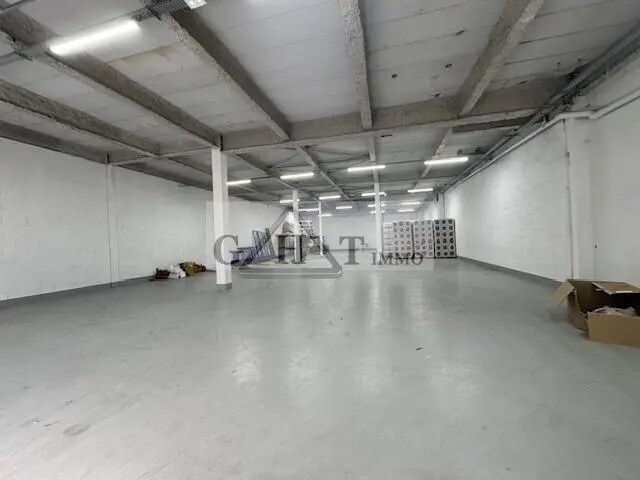 Industrial in Neuilly-sur-Marne for lease - Building Photo - Image 2 of 2
