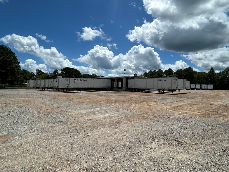 400 Childre Rd, Pearl, MS à louer - Photo du bâtiment - Image 2 de 6
