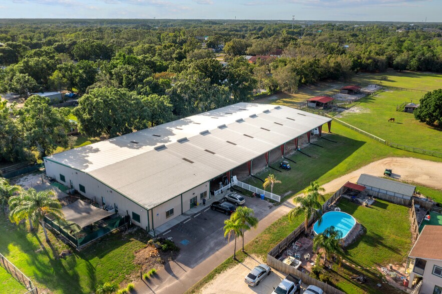 7705 Gardner Rd, Tampa, FL à vendre - Photo du bâtiment - Image 2 de 49