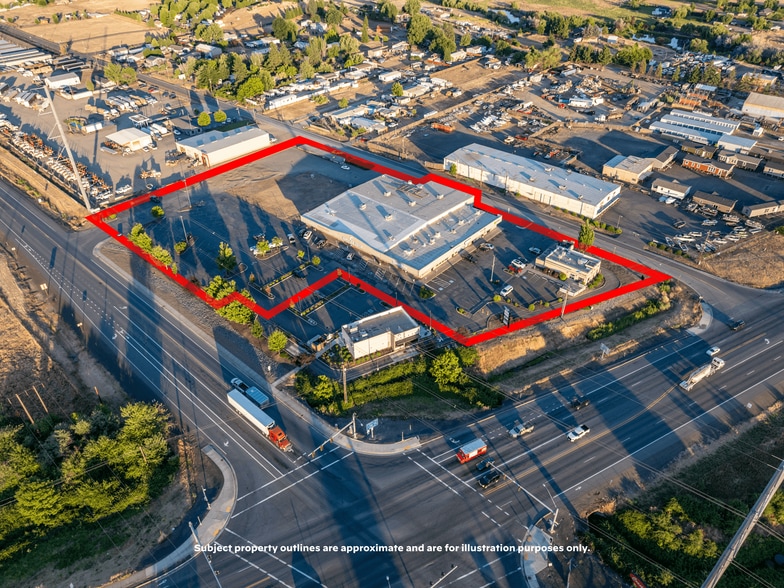 7338 Crater Lake Hwy, White City, OR for sale - Building Photo - Image 2 of 62