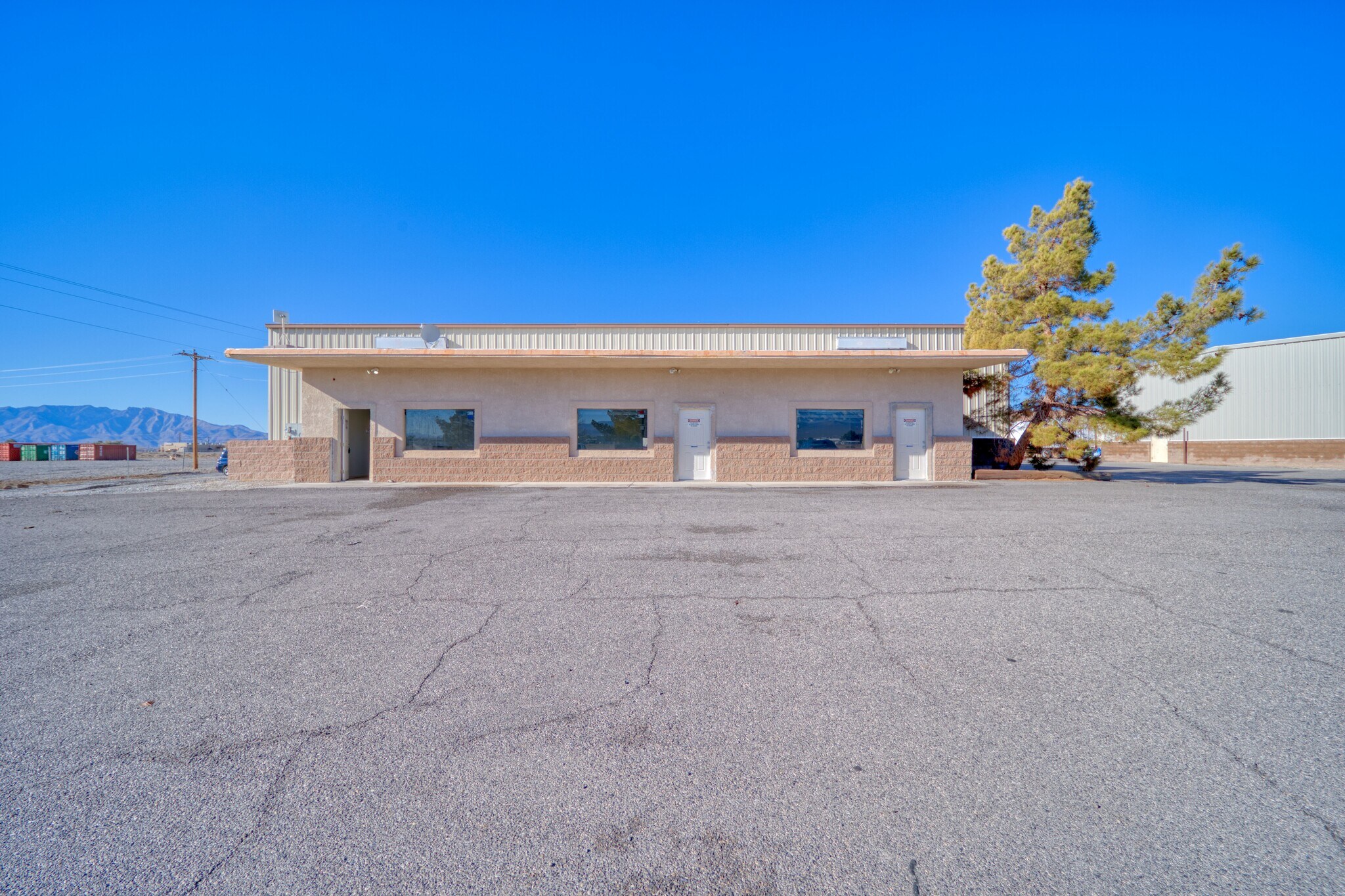 800 Margaret St, Pahrump, NV for lease Primary Photo- Image 1 of 27