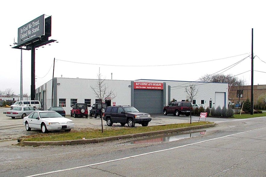 15W740 Frontage Rd, Willowbrook, IL for lease - Building Photo - Image 3 of 3