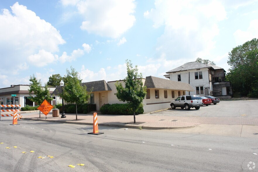 951 W Magnolia Ave, Fort Worth, TX à louer - Photo du bâtiment - Image 2 de 3