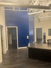 599 W Bagley Rd, Berea, OH for lease Interior Photo- Image 1 of 5