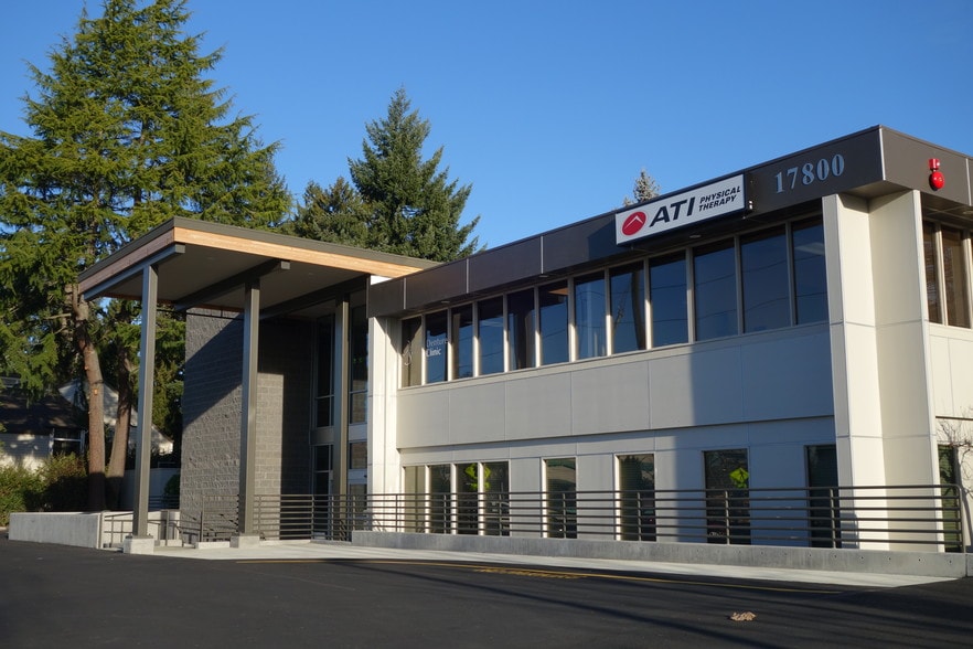 17800 Talbot Rd S, Renton, WA for lease - Building Photo - Image 1 of 18