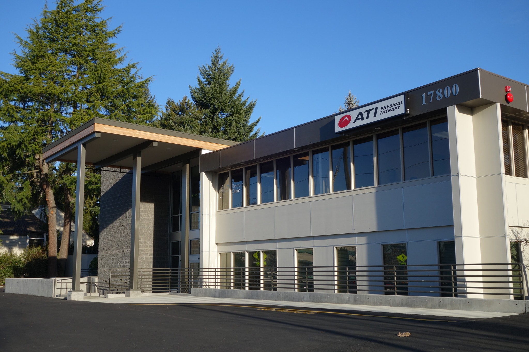 17800 Talbot Rd S, Renton, WA for lease Building Photo- Image 1 of 19