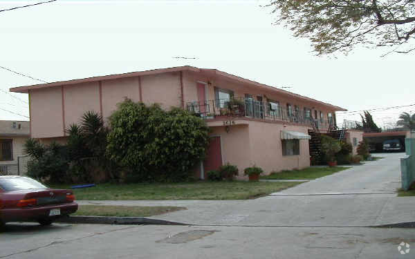 1636 W 219th St, Torrance, CA à vendre Photo du bâtiment- Image 1 de 12