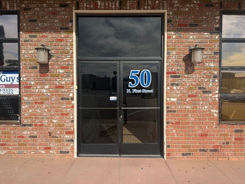 50 N 1st St, Banning, CA à vendre - Photo du bâtiment - Image 3 de 12