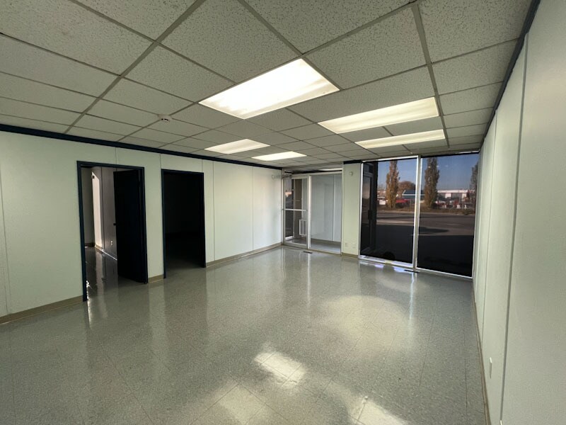 5809 98 St, Edmonton, AB for lease Interior Photo- Image 1 of 10