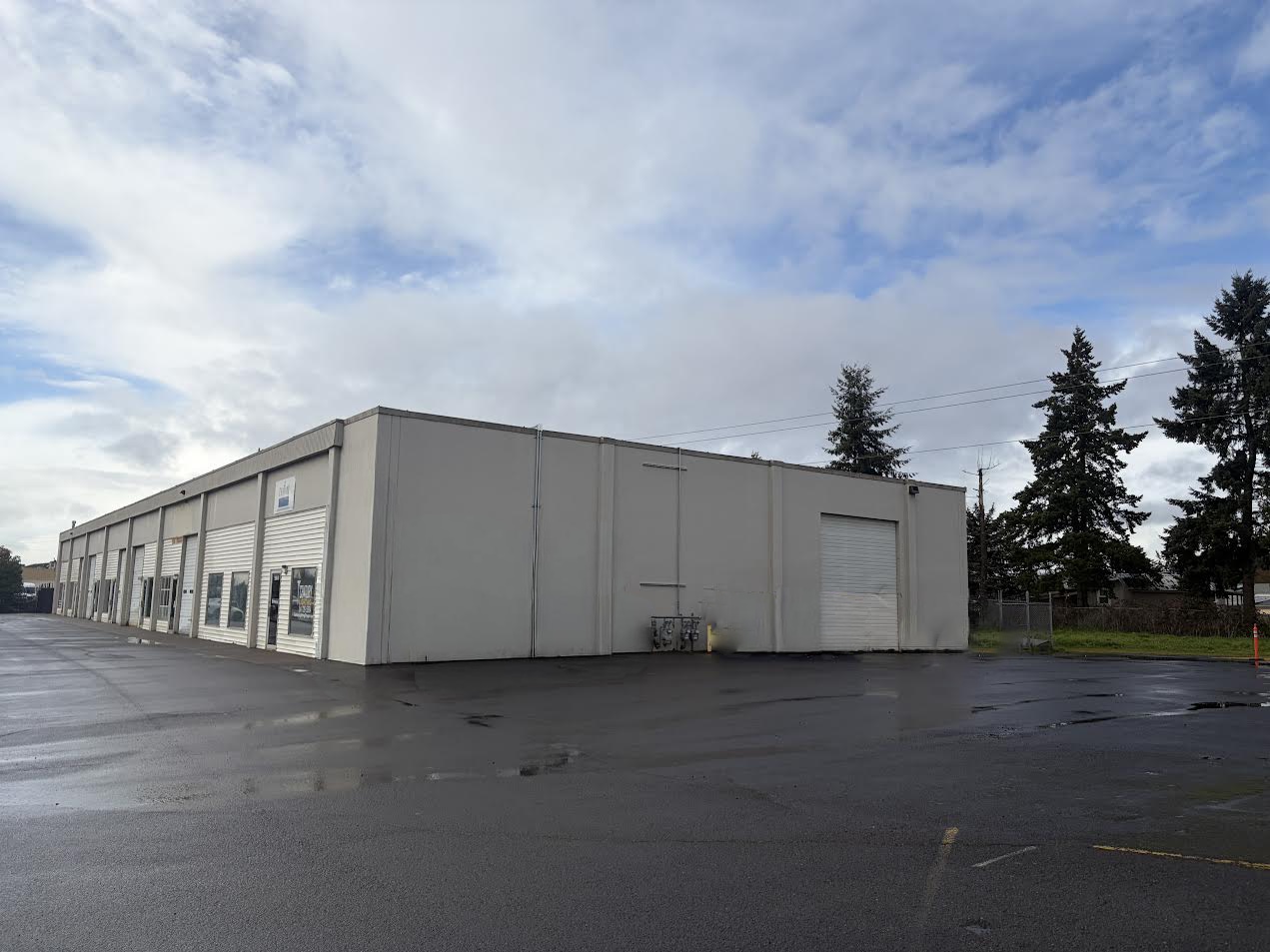 550 Shelley St, Springfield, OR for lease Interior Photo- Image 1 of 2