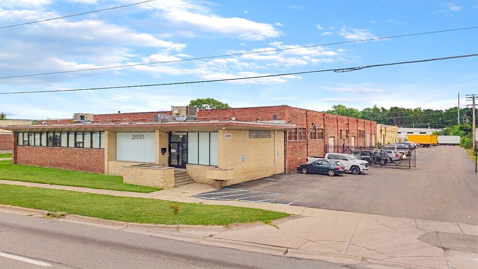 26051 Michigan Ave, Inkster, MI à vendre - Photo du bâtiment - Image 3 de 36