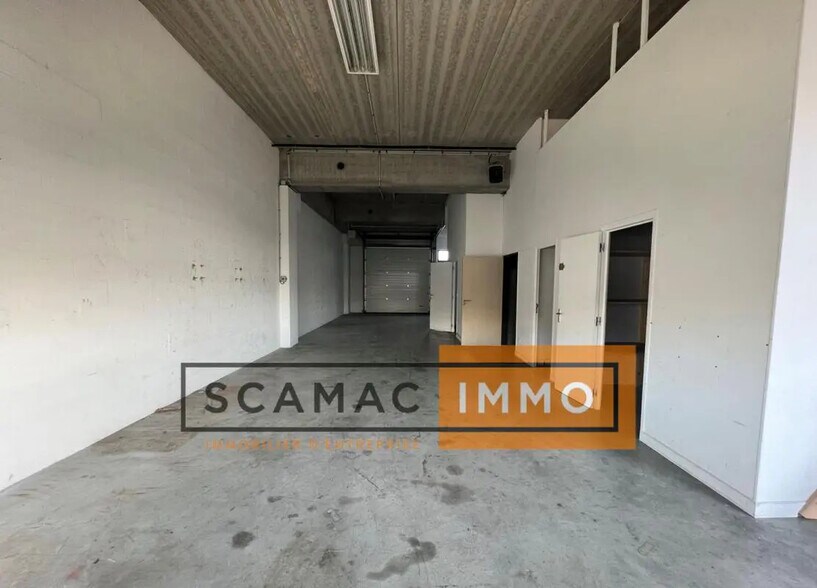 Industrial in Saint-Denis for lease - Building Photo - Image 2 of 9