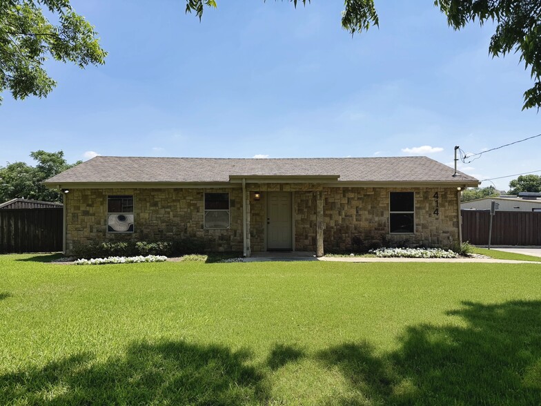 414 N Kealy Ave, Lewisville, TX for sale - Primary Photo - Image 1 of 54