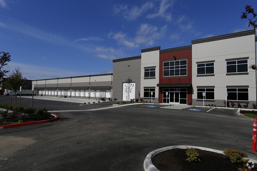 1607 136th Ave E, Sumner, WA à louer - Photo principale - Image 1 de 3