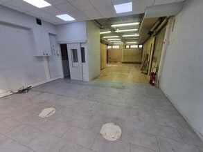 52 Rue Pernety, Paris for lease Interior Photo- Image 2 of 4