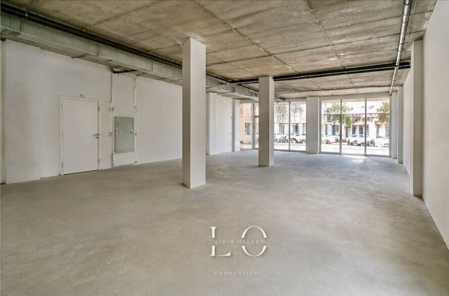 Commerce de détail dans Majadahonda, Madrid à louer - Photo du bâtiment - Image 2 de 2