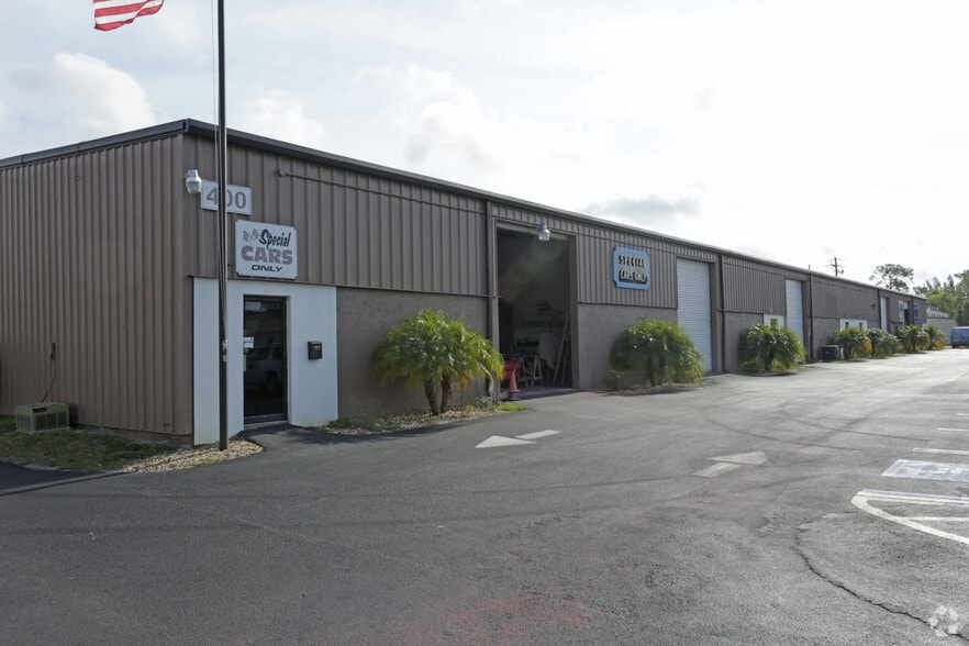 400 Douglas Rd, Oldsmar, FL for lease - Building Photo - Image 2 of 3