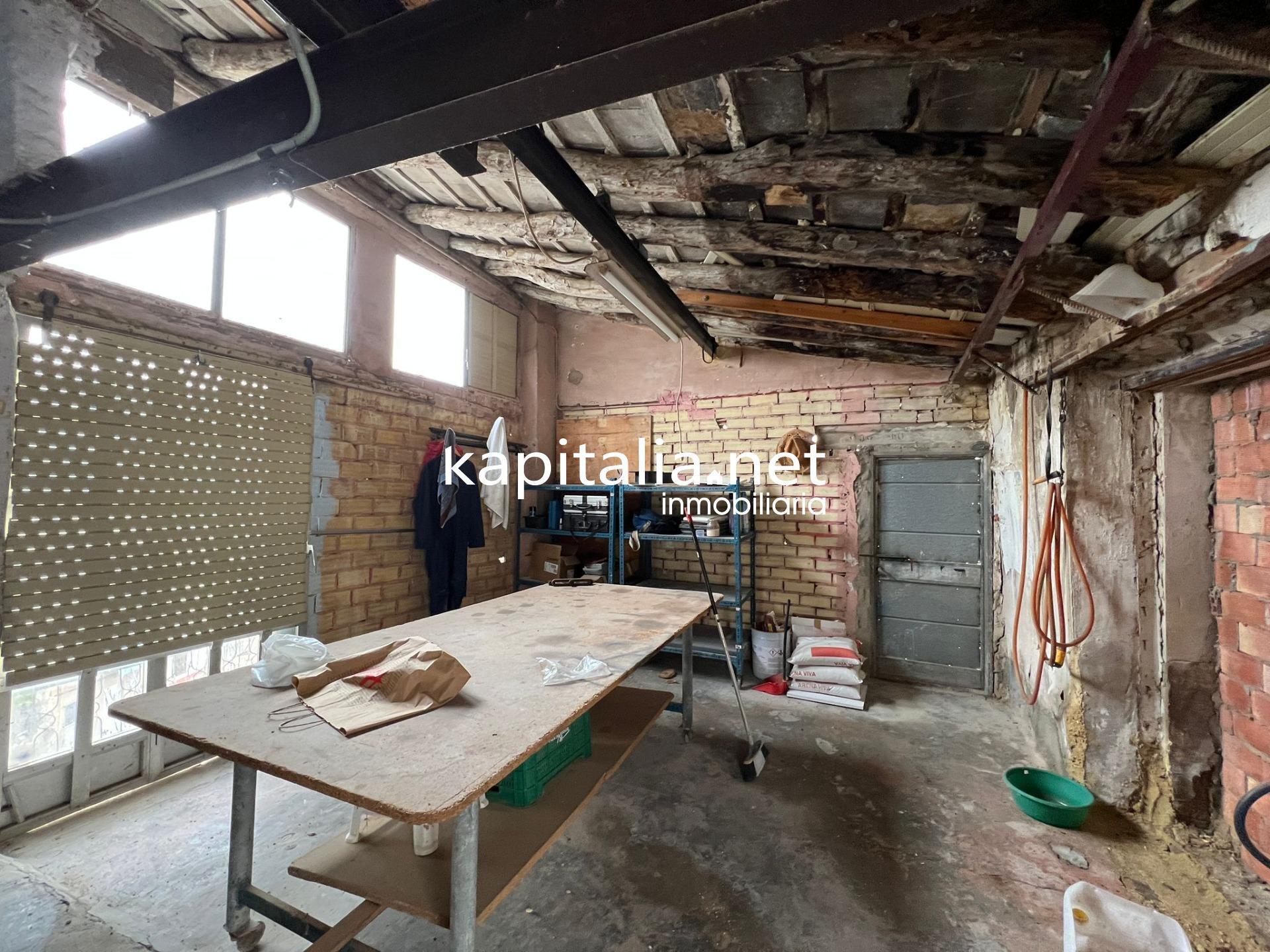 Retail in Ontinyent, Valencia for sale Primary Photo- Image 1 of 10