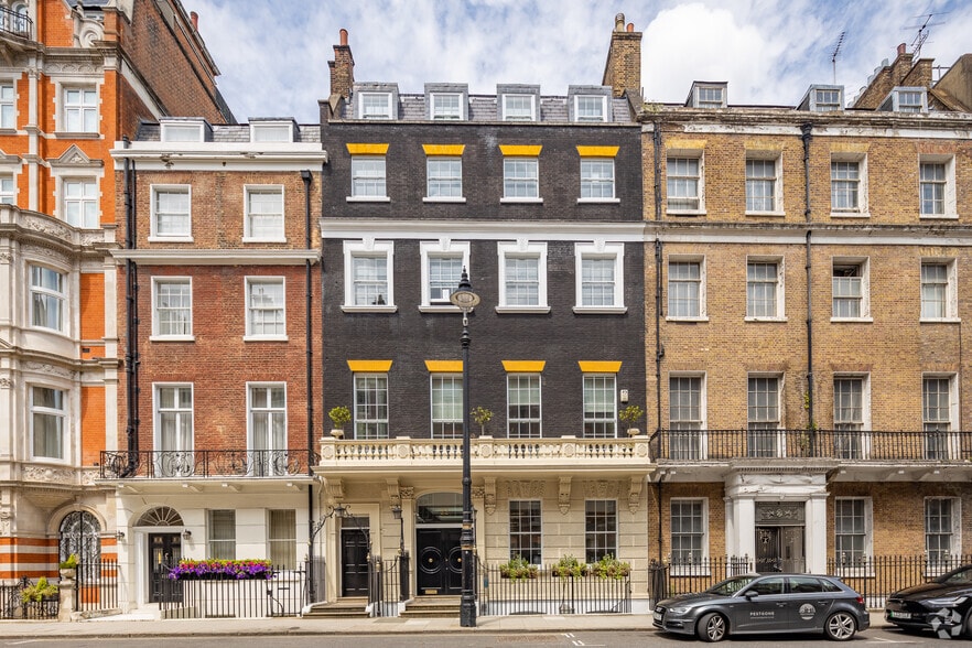 22 Hill St, London for lease - Building Photo - Image 1 of 5