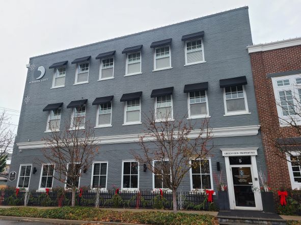 5 Shore Ln, Bay Shore, NY à louer - Photo du bâtiment - Image 2 de 20