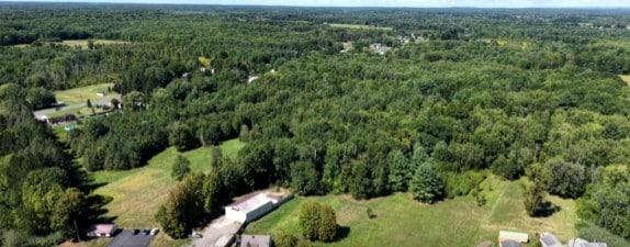 2800 NY-49, West Monroe, NY à vendre - Vidéo aérienne - Image 2 de 86