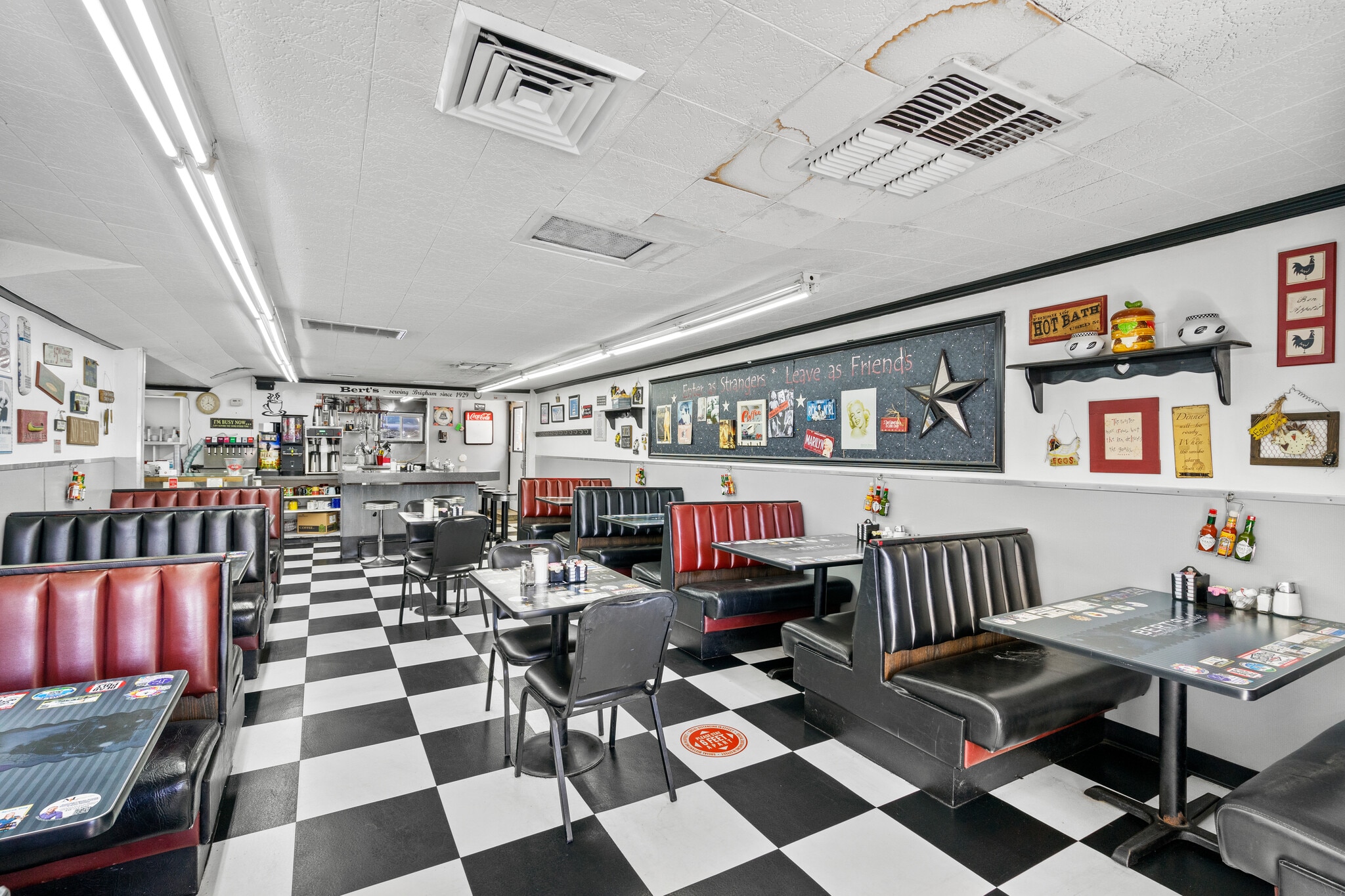 Restaurant + Apartment portfolio of 2 properties for sale on LoopNet.ca Building Photo- Image 1 of 13