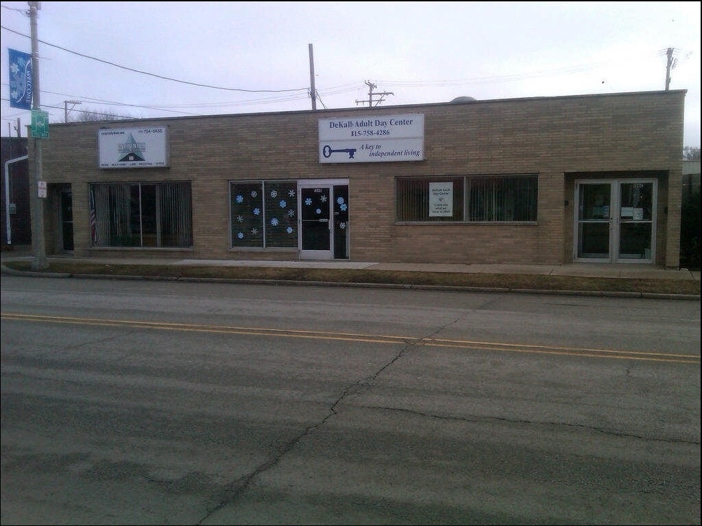 126 S 4th St, Dekalb, IL for lease Building Photo- Image 1 of 11