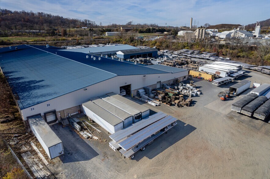 5 East Pointe Dr, Birdsboro, PA à vendre - Photo du bâtiment - Image 2 de 6