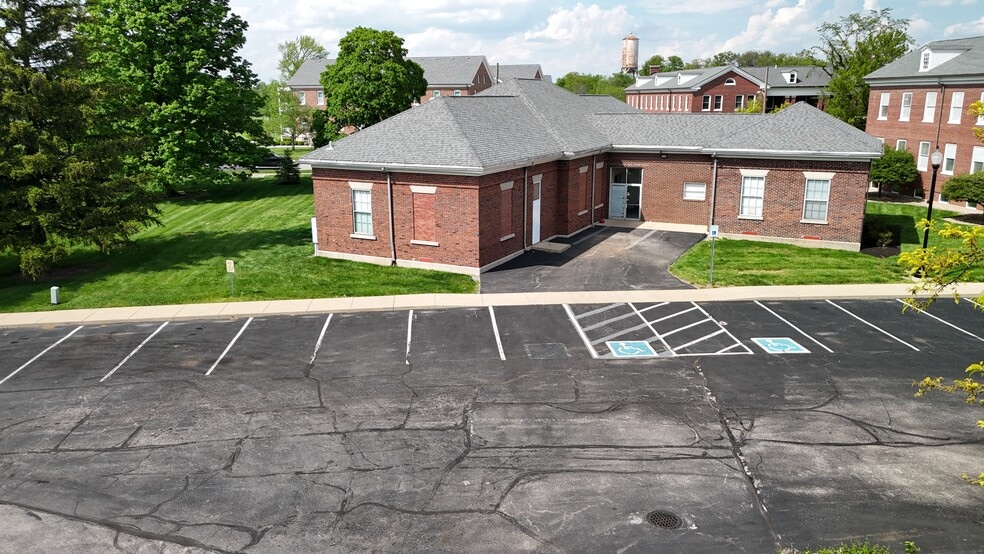 5635 Lawton East Drive loop, Indianapolis, IN for sale - Building Photo - Image 2 of 14