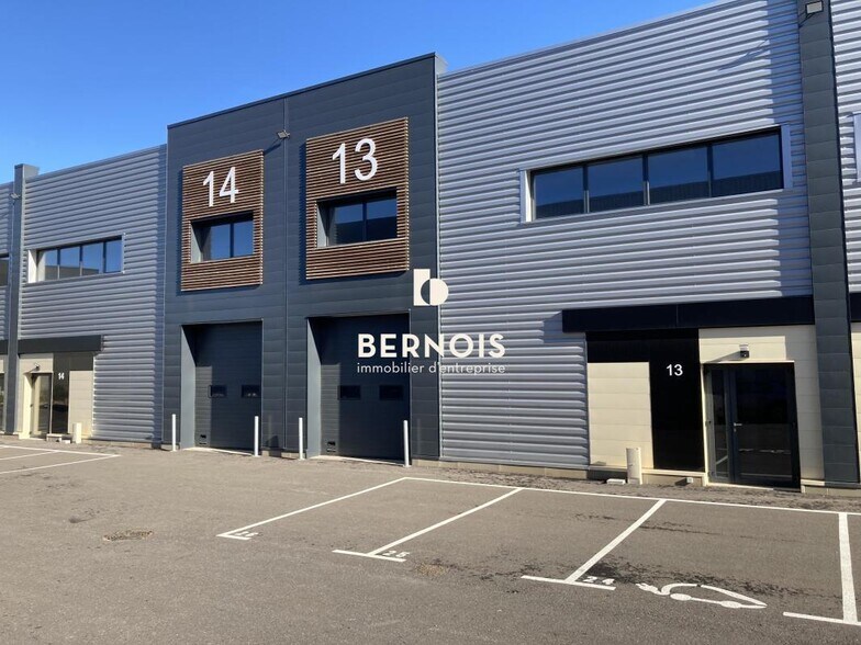 Flex dans Brignoles à louer - Photo du bâtiment - Image 3 de 19