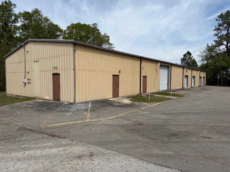 2150 NE 31st Ave, Gainesville, FL à vendre - Photo du bâtiment - Image 3 de 9