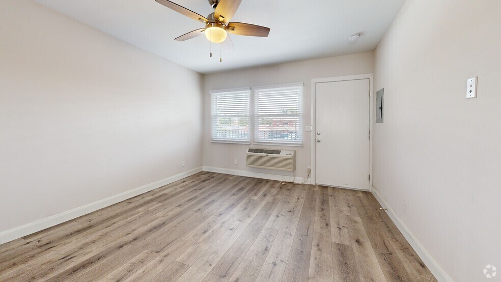 4949 W Century Blvd, Inglewood, CA à vendre - Numérisation 3D de Matterport - Image 3 de 22